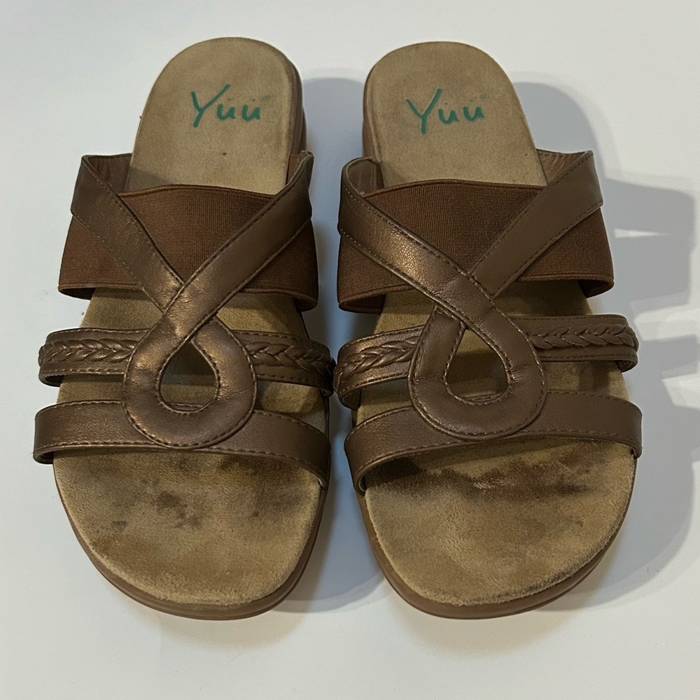Yuu JoeJu Sandals - 9M